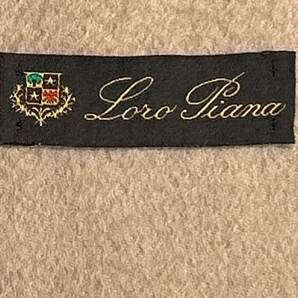 Loro Piana 100% Cashmere Made in Italy Fringed Scarf Tan Beige 54